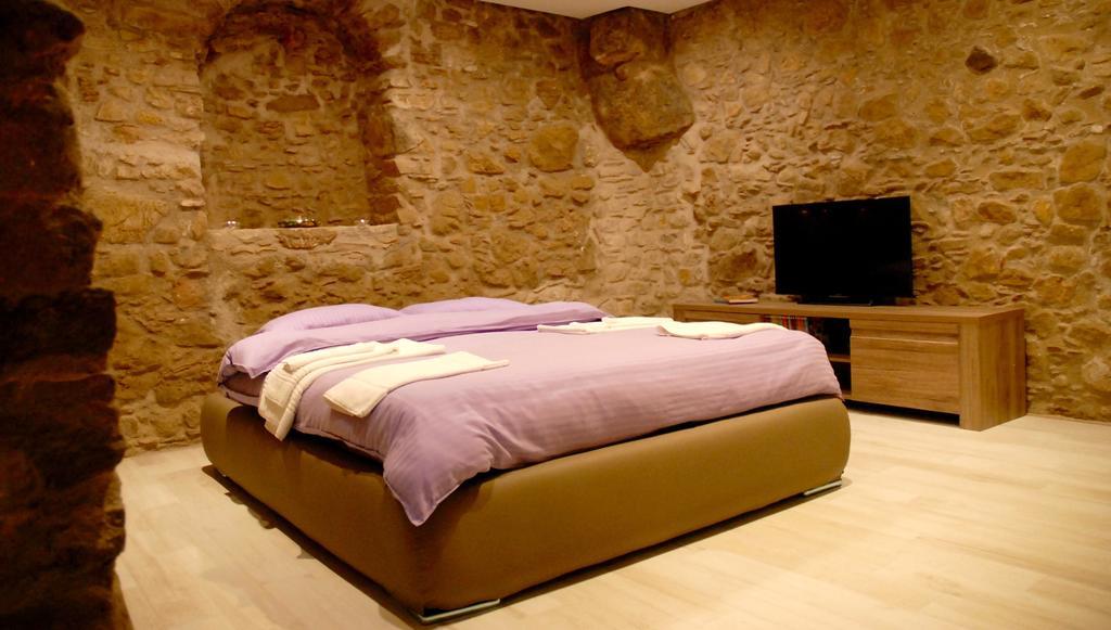 Kaaba - Aragon Home Holiday Montalbano Elicona Esterno foto